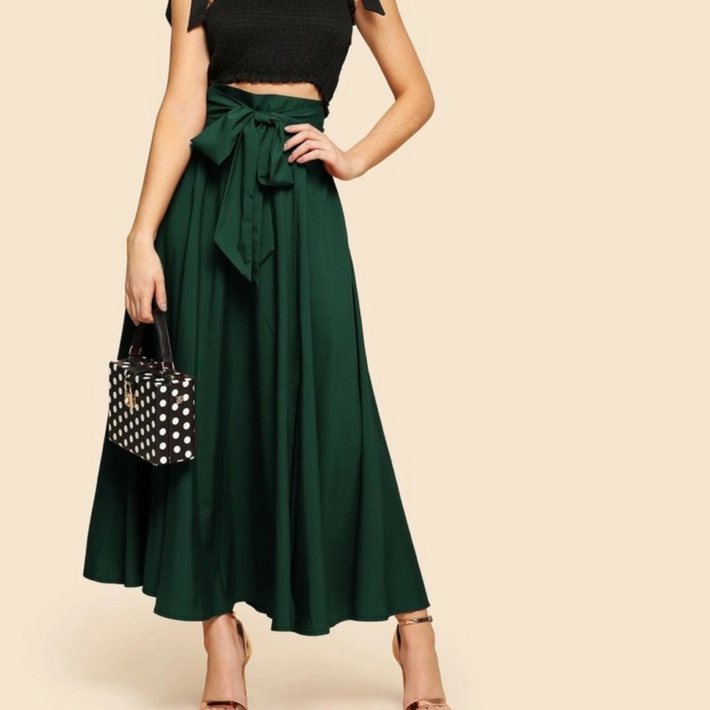 Knot Front Zip Back Flare Skirt